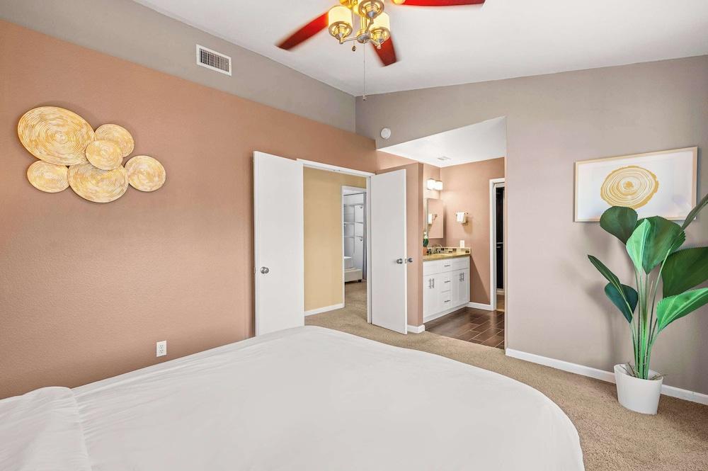 Spacious Retreat w Modern Decor and Private Yard