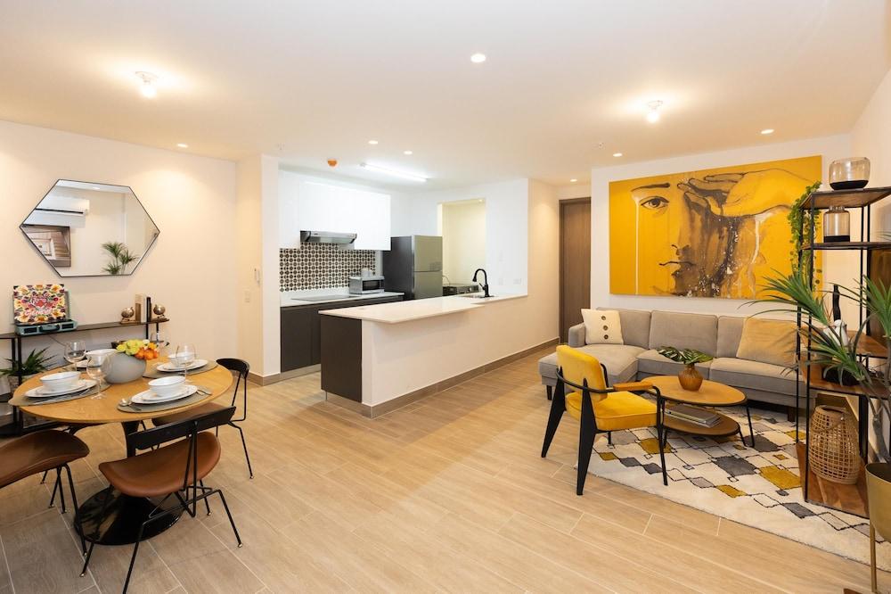 The Stylish Condo by Acomodo