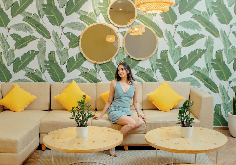 Bloom Hotel - DLF Cyber City