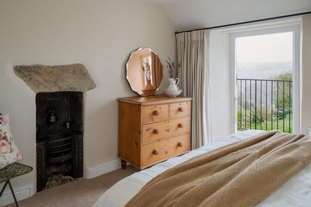 Pear Tree Cottage in South Milton