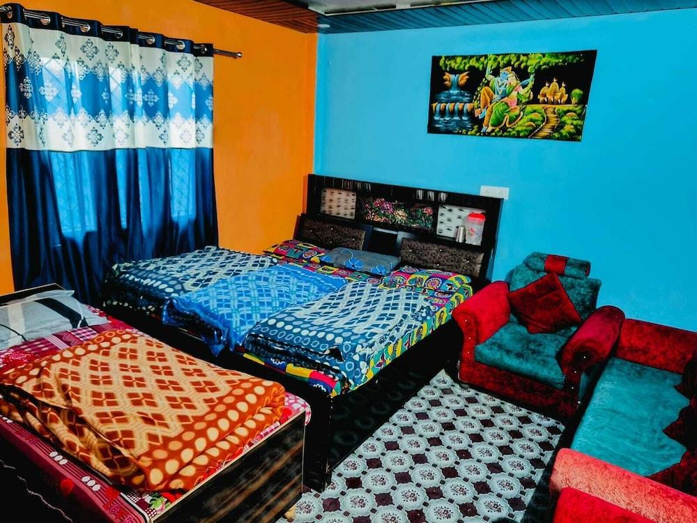 Shri Narayan Tourist Lodge