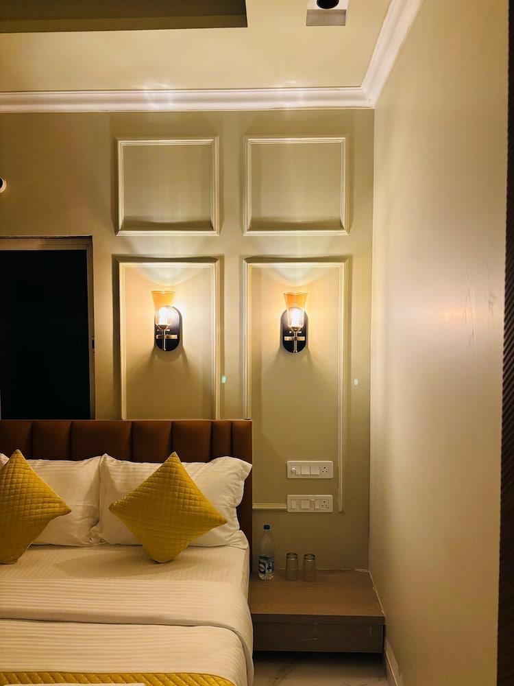 Hotel Meritus Mount Abu