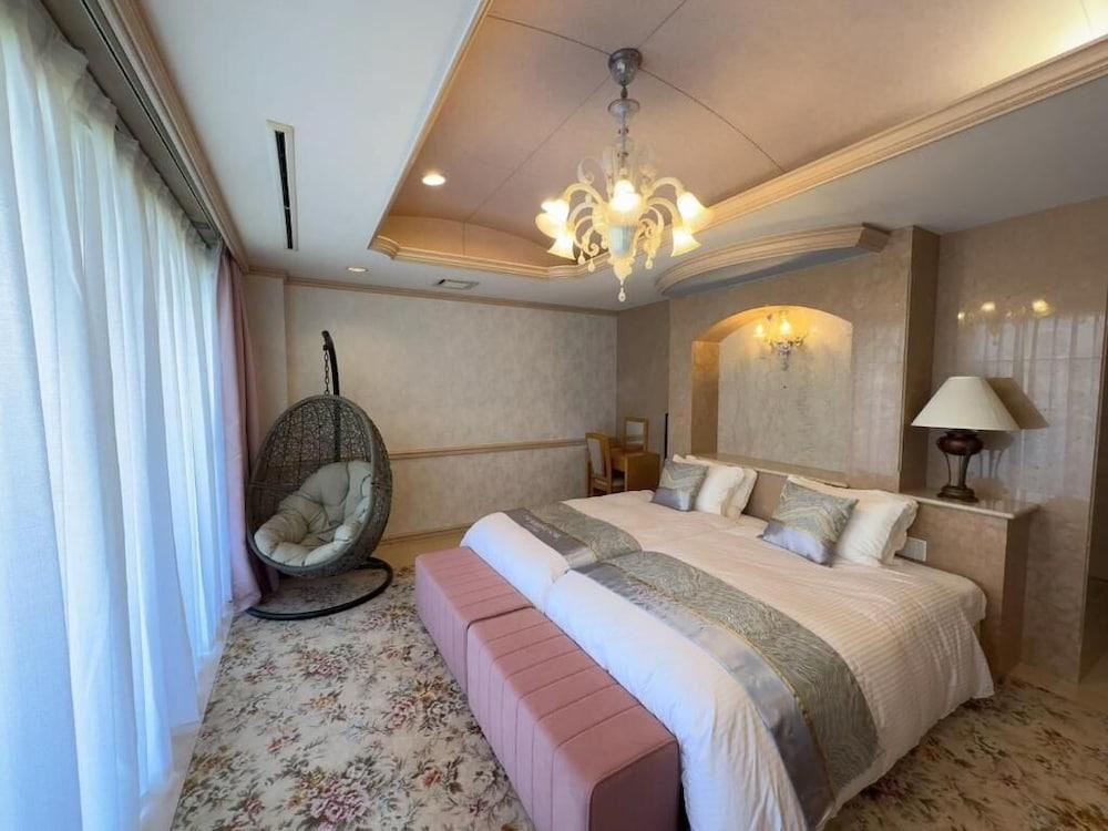 THE RESIDENCE HOTEL OKAYAMA