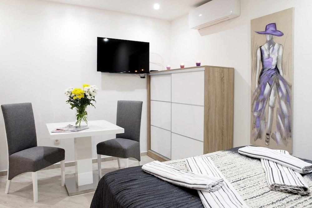 Malibu Grand Royale – Luxury Group Villa