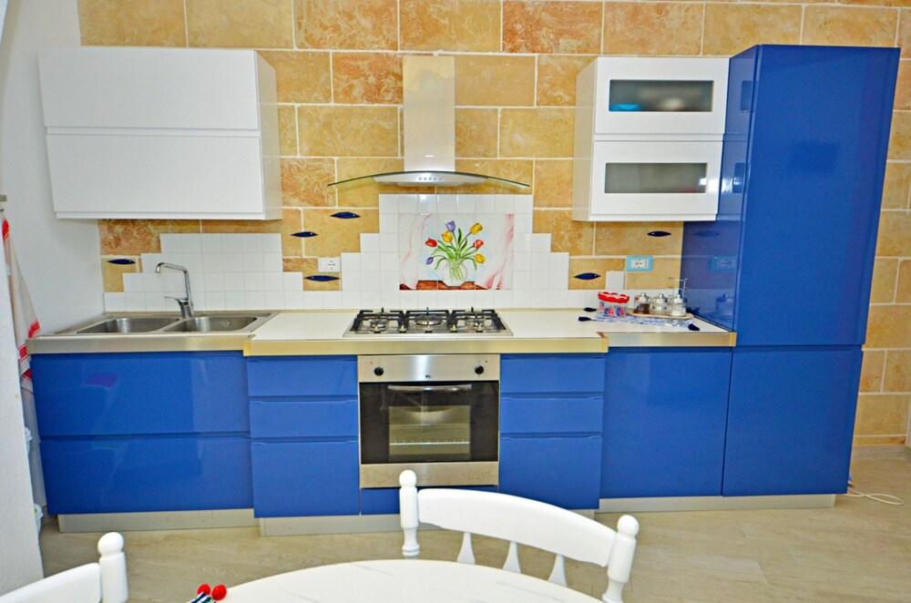 Casa Mondrian - Camere con Bagno e Piscina Privata