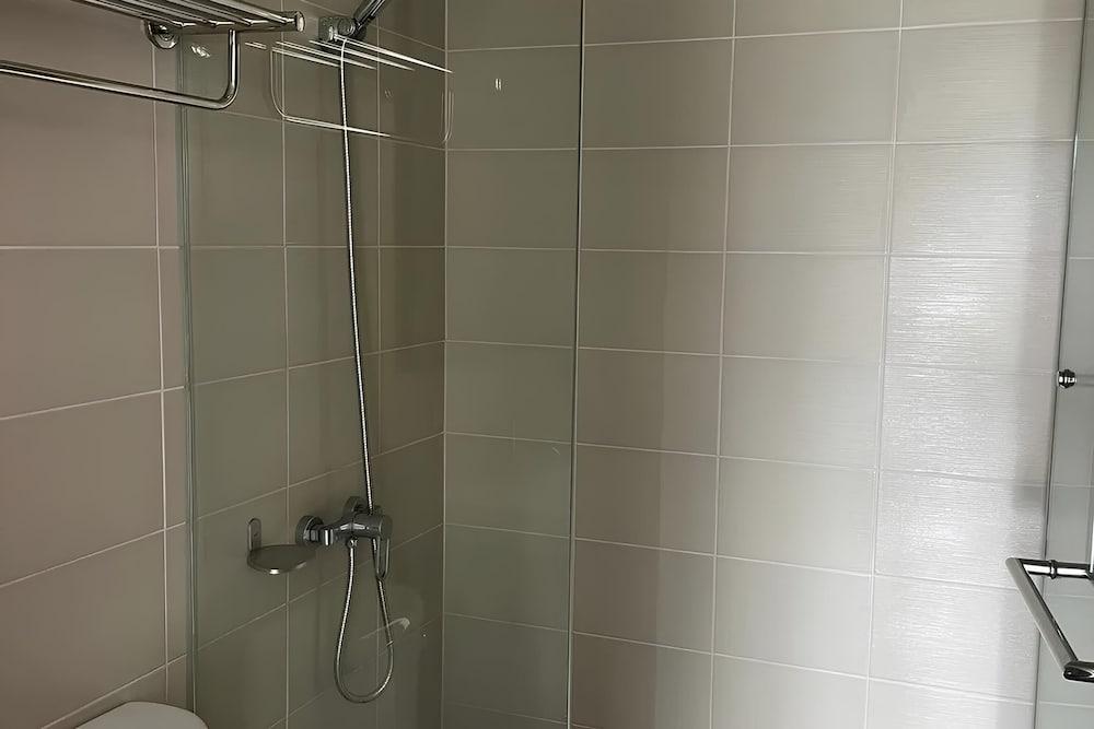 Utopia Central Tower