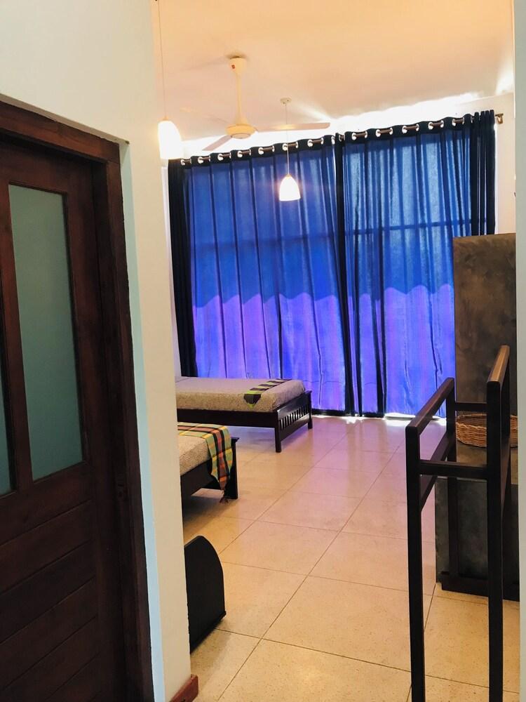 Aqua Marine Beach Hotel