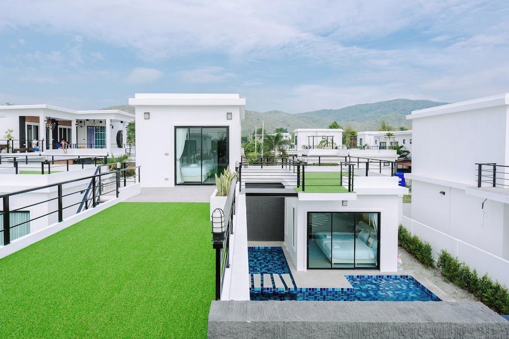 The Modern Pool Villa Hua Hin