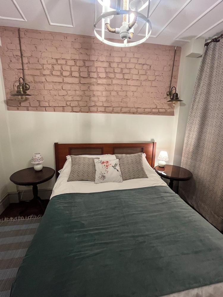 Levant Pension de Luxe