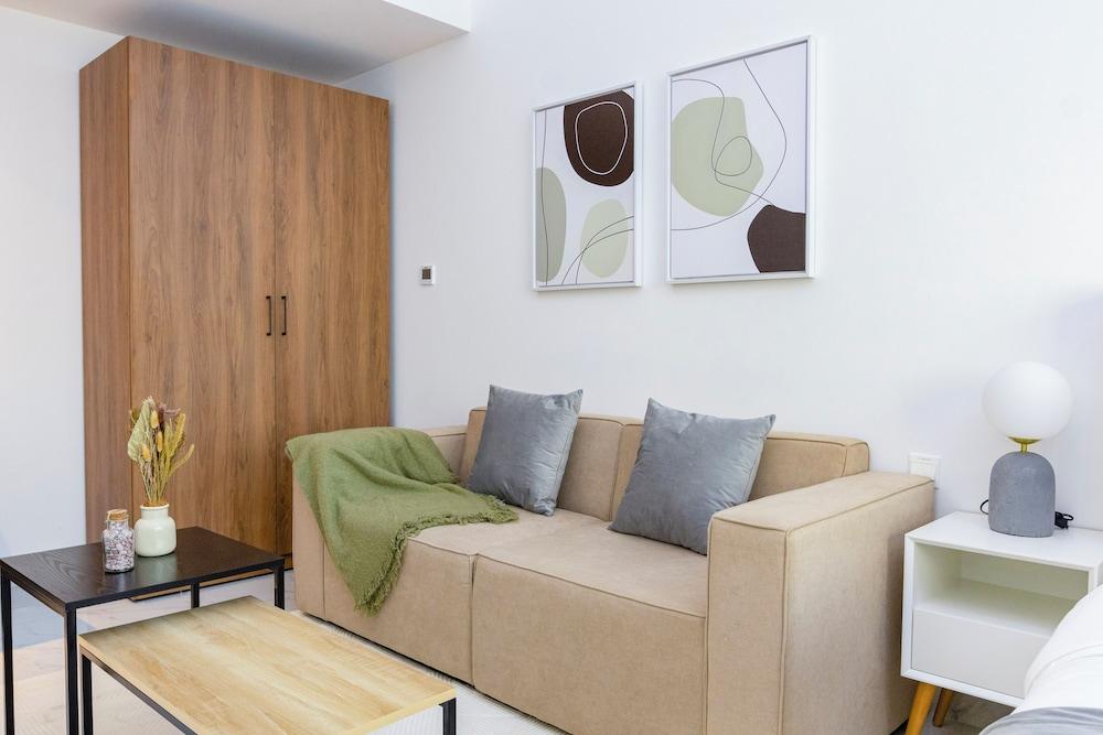 Bloomfields Cozy STU in Oasis