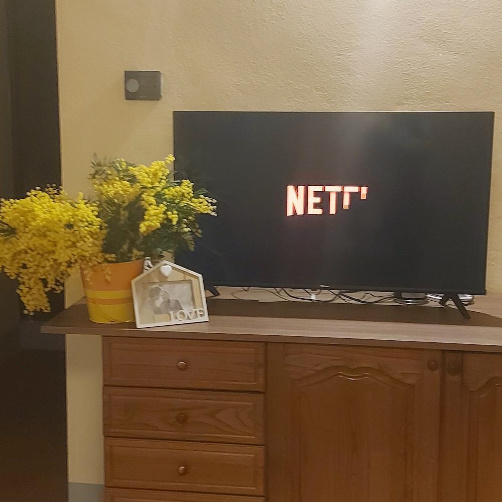 Charming San Gimignano Apartment With City Views