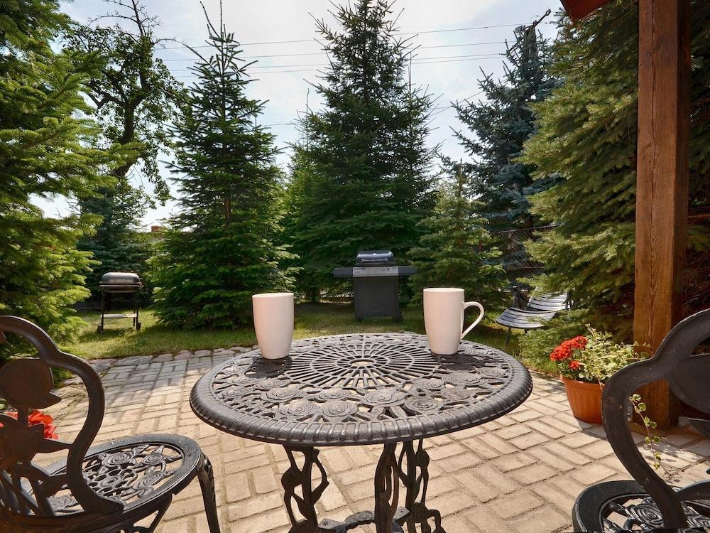 Comfortable Holiday Homes, Covered Pool