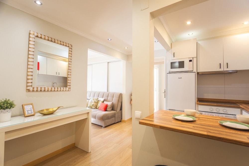 Tropical Sun by Atlantic Holiday