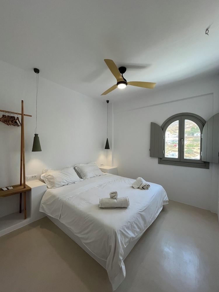 Ios Alcyon Blue Suites