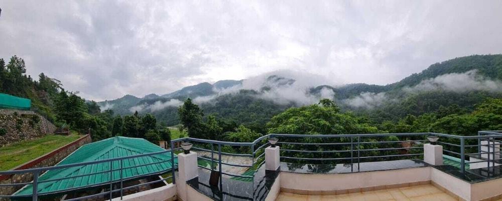 Aranyaka River Resort