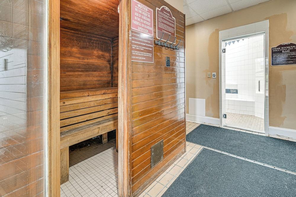 Steps to Myrtle Beach: Condo w/ Resort Amenities