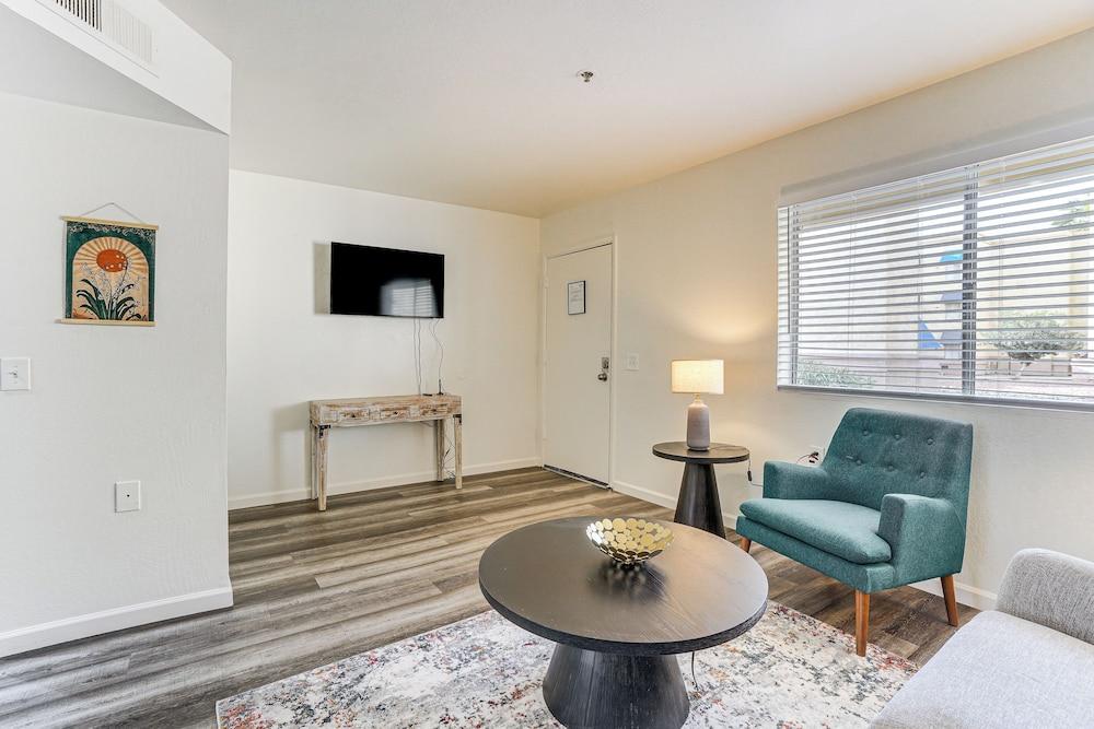 4 Mi to Surprise Stadium: Condo w/ Pool!