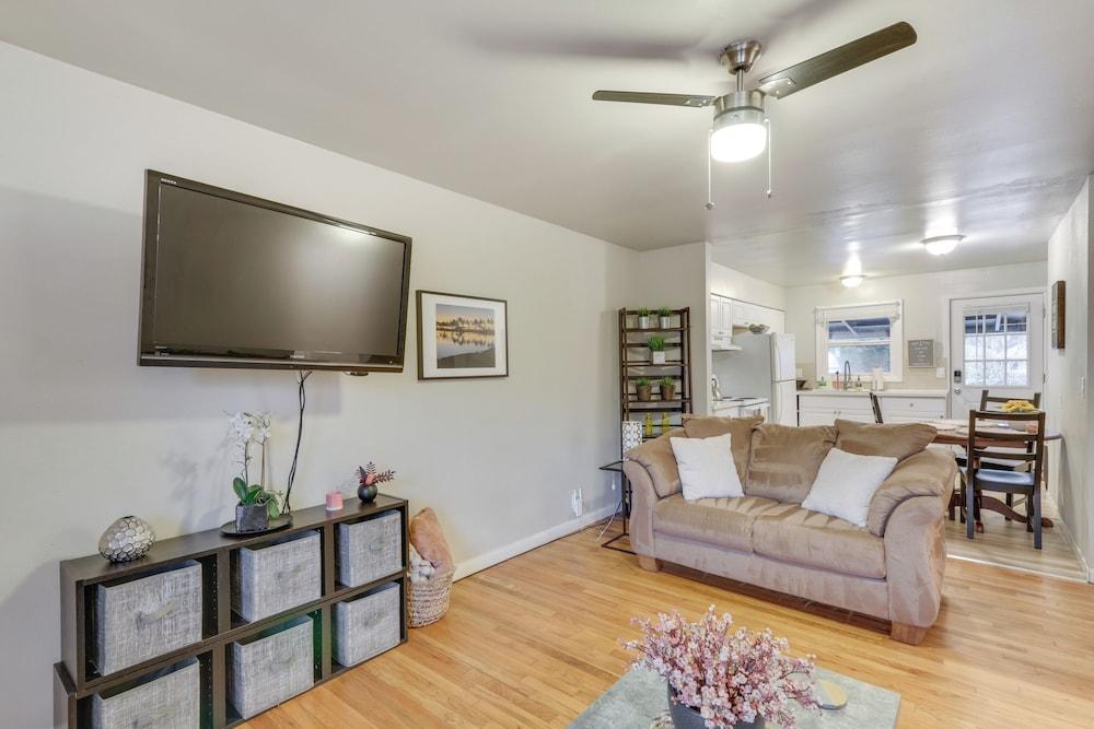 2 Mi to Washington Square: Portland Getaway