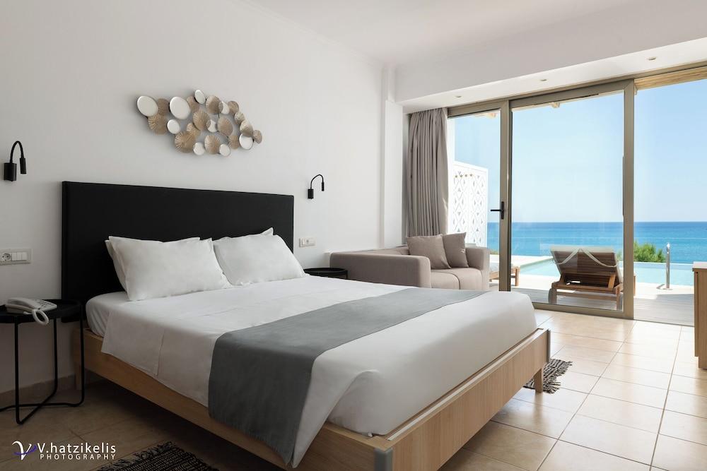 Paralos Rodos Lifestyle