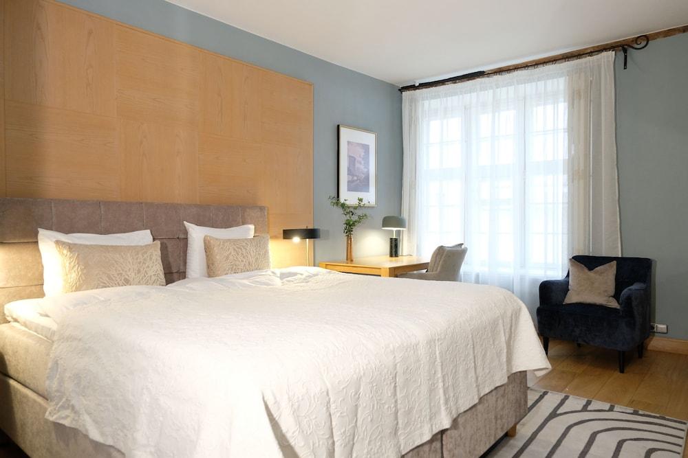 The Three Sisters Hotel