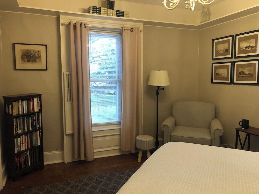 The Vine Bed & Breakfast LLC