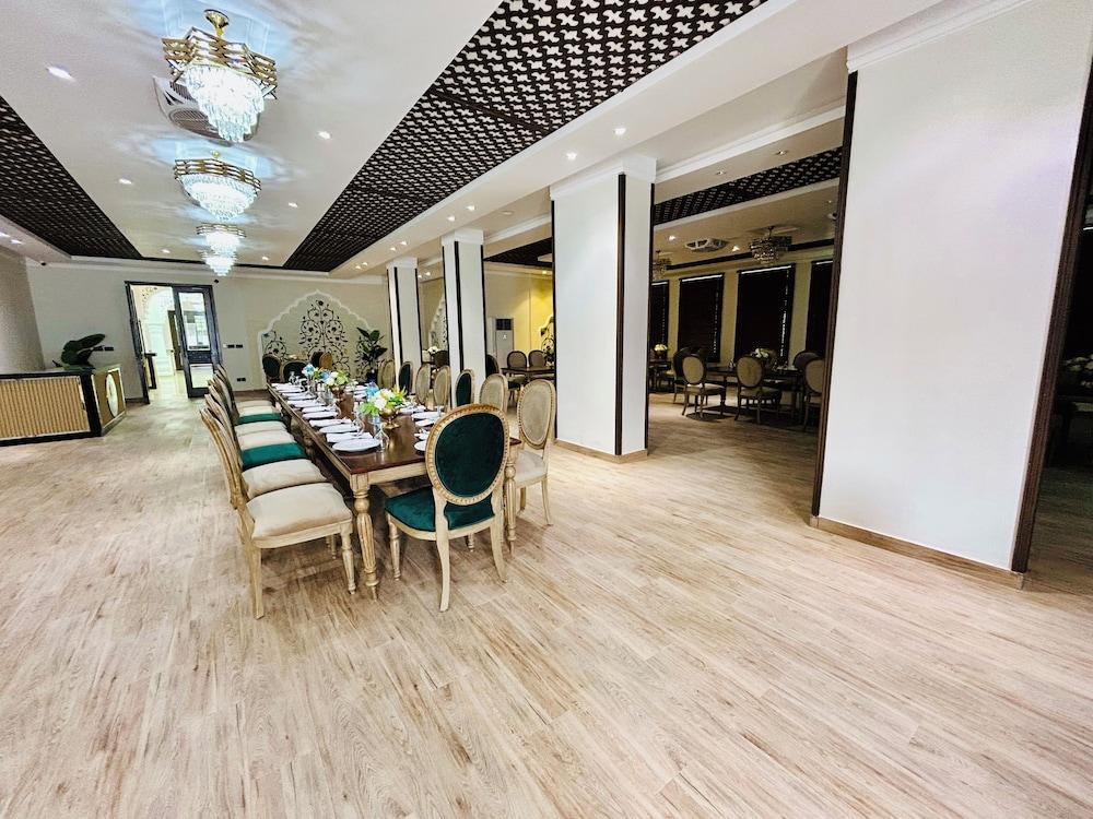 Green Pak Nankana Hotel One