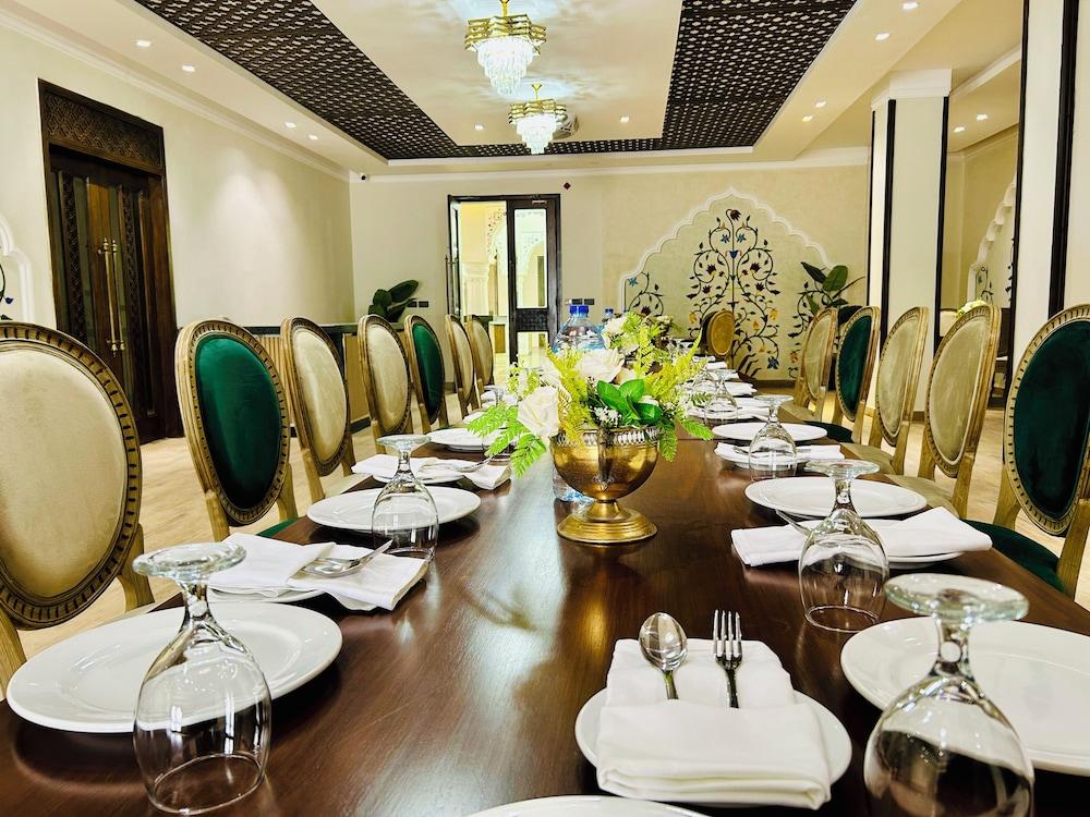 Green Pak Nankana Hotel One