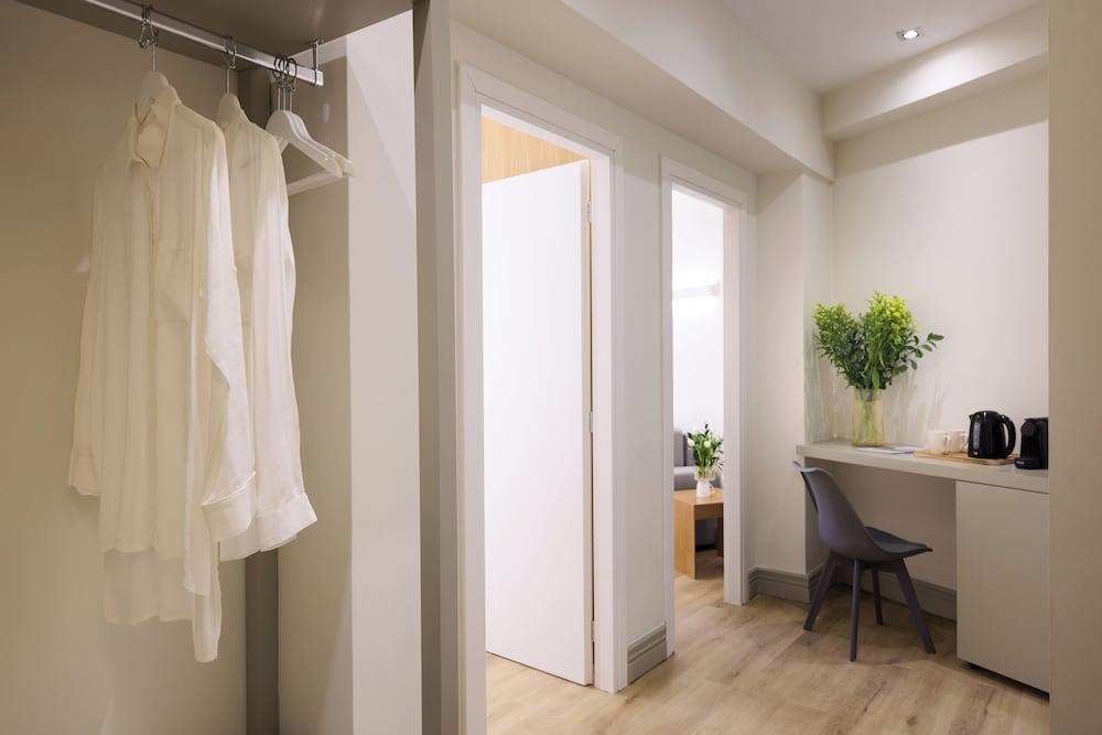 AthenSun Luxury Suites