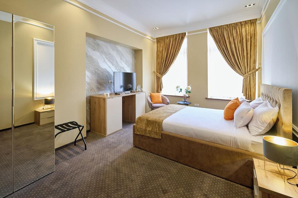 G Danube Boutique Hotel