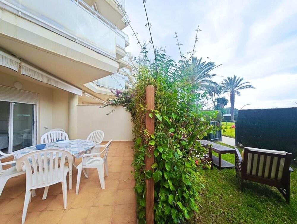 Charming Miami Platja Apartment With Garden View