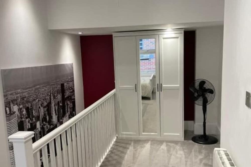 Spacious1br-6guests-walktoshops-fastwifi