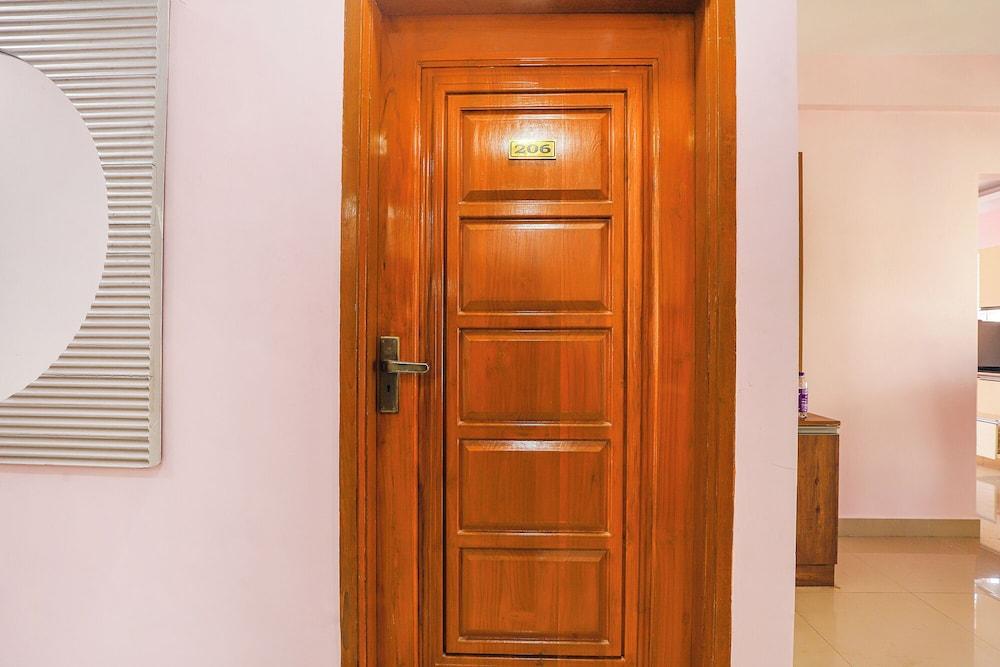 Fabhotel Hathvik Park