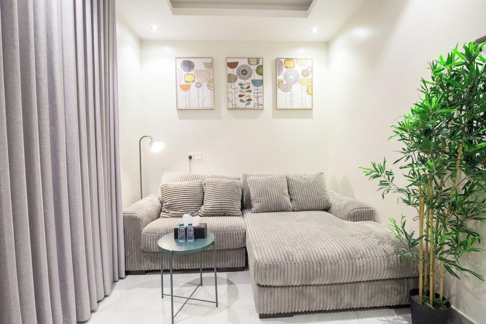 Elite One-Bedroom Apt AlRimal-4