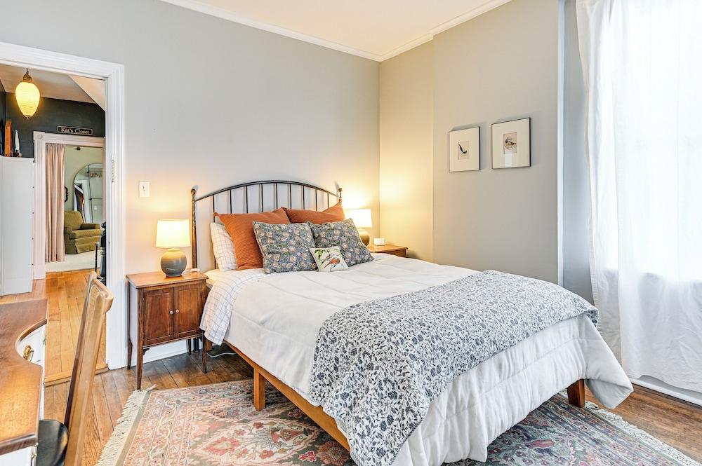 Spacious Home w/ Yard & Patio, 2 Mi to Dtwn Troy