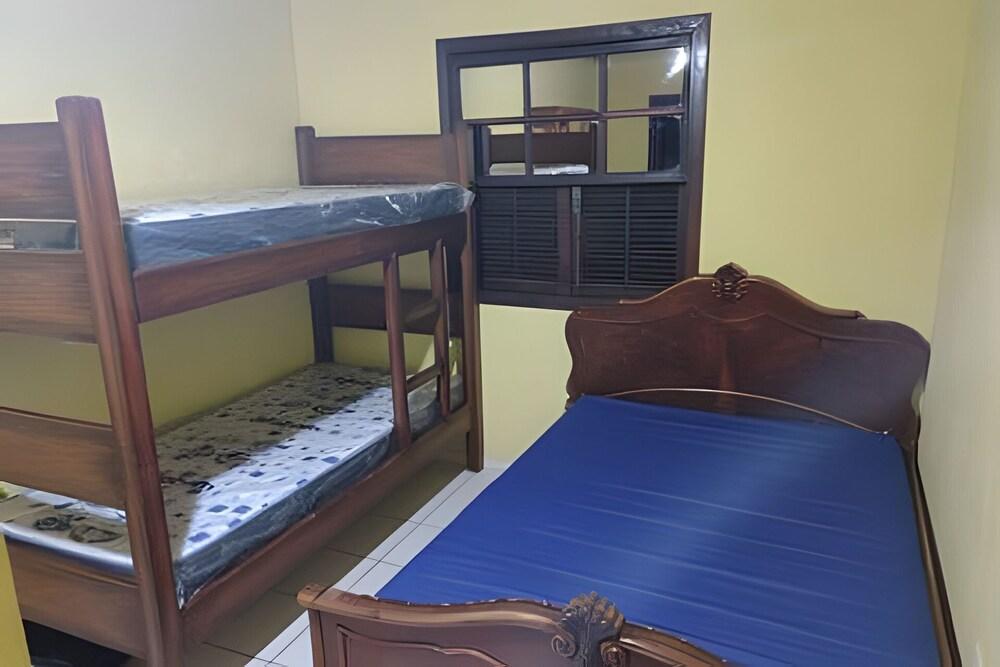 Chácara com 4 Chalés grande piscina