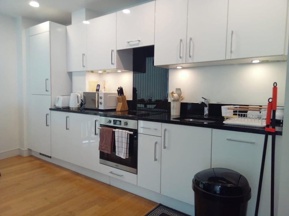 4 Guests - Marina Point East Escape in Kent