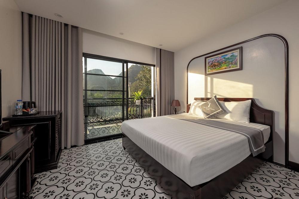 Tam Coc Lighthouse Hotel