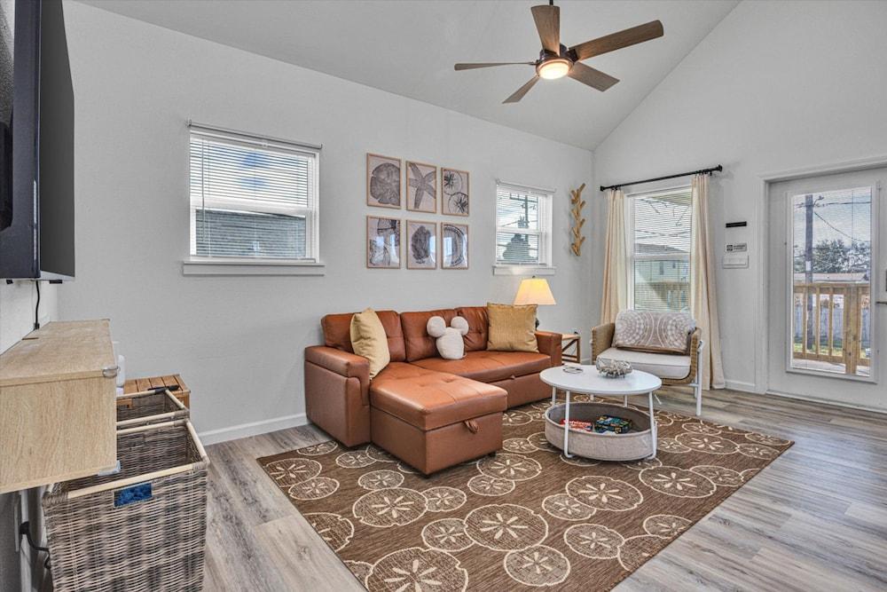 Newly Remodeled Home Minutes From Cruise Terminal