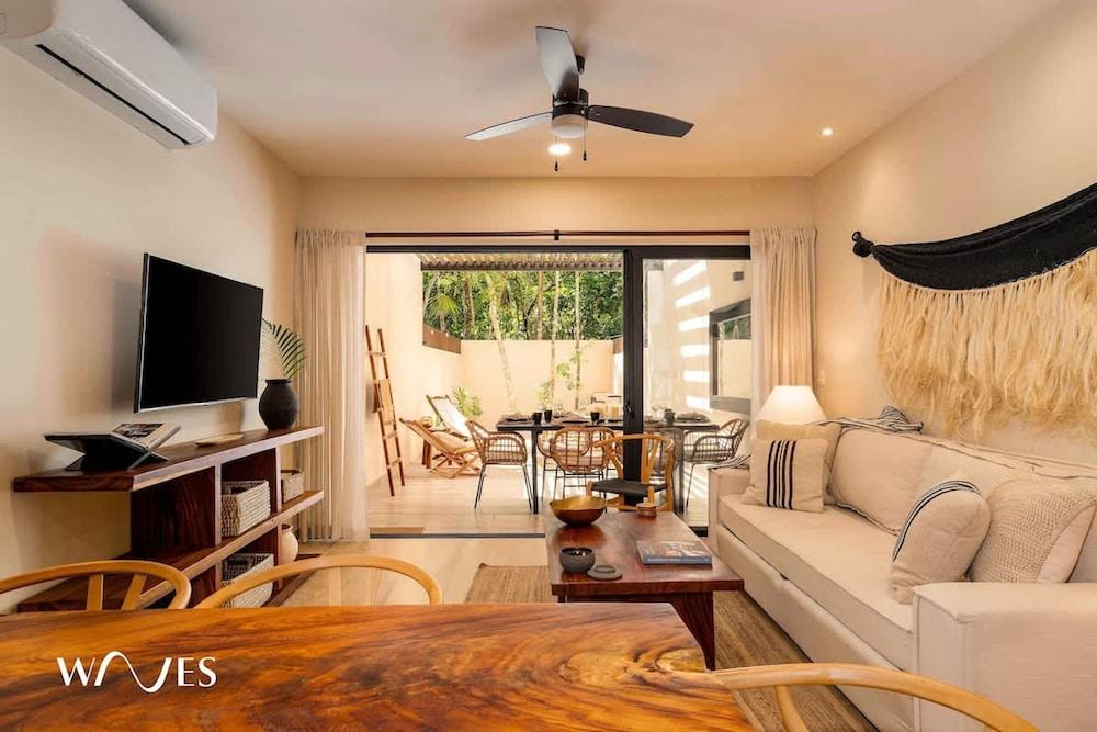 Premium Apartment W Private Pool Garden