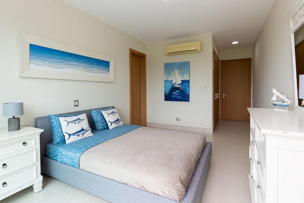 The Seashells Beach Condo by Acomodo