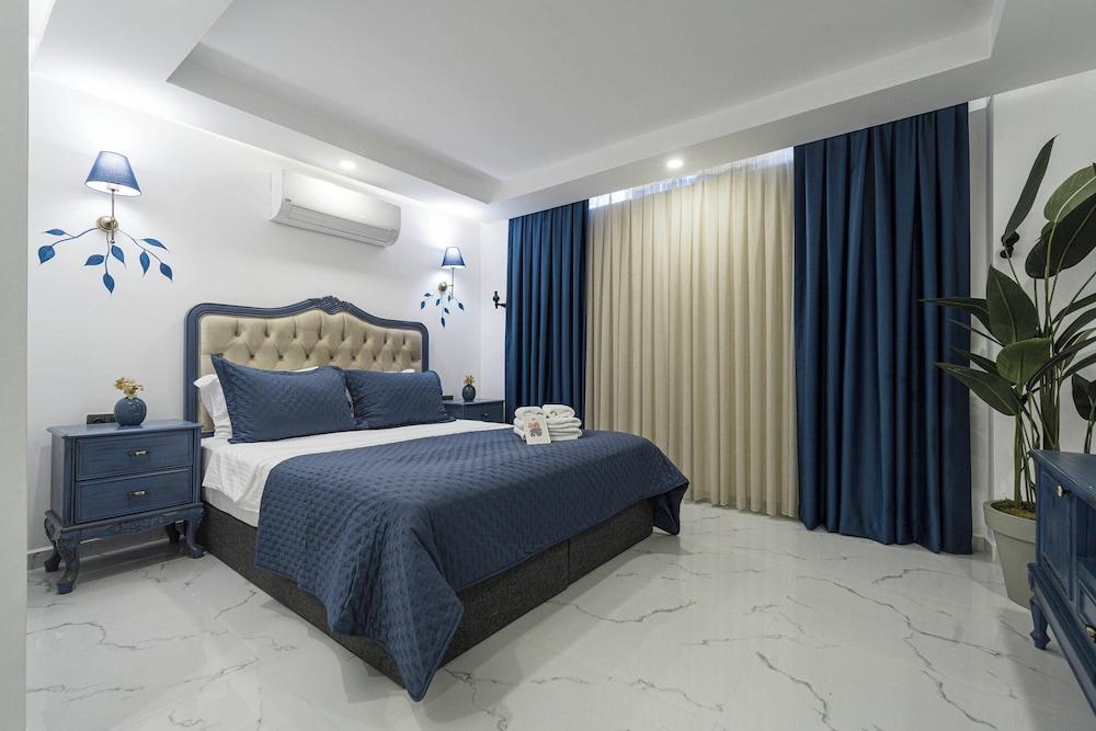 Voger Alaçatı Family