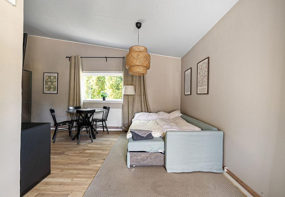 Comfortable Minihouse Vega