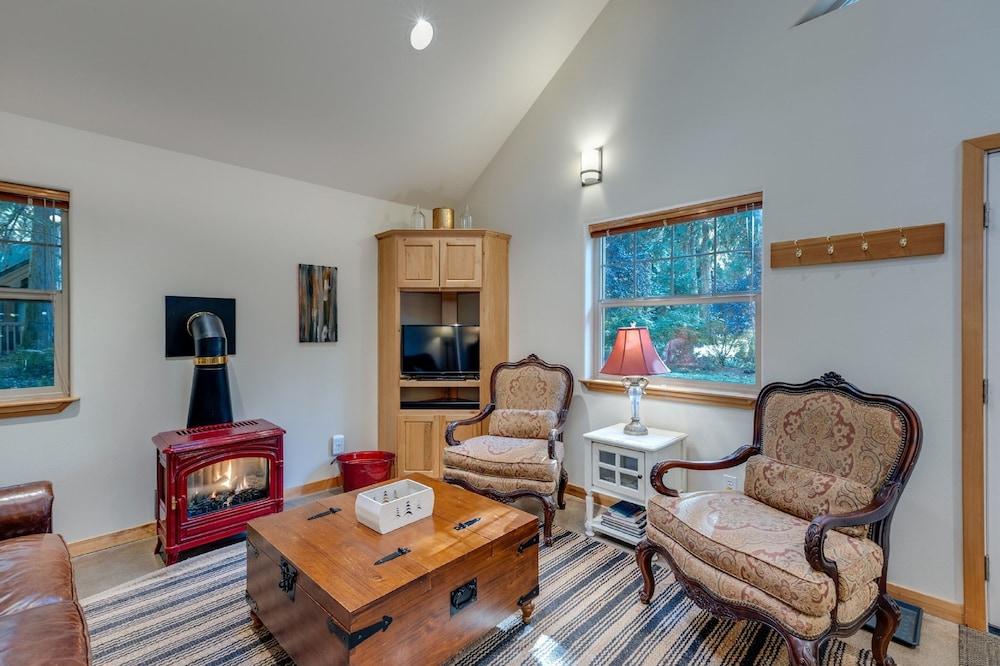 Mt Baker Lodging Cabin 61mbr - A Delightful 1 Story, 3 Bedroom, 2 Bath Cabin