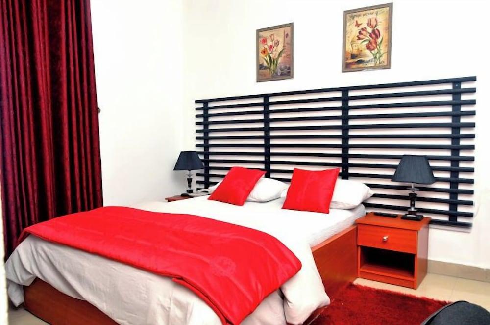 Florence Hotel and Suites