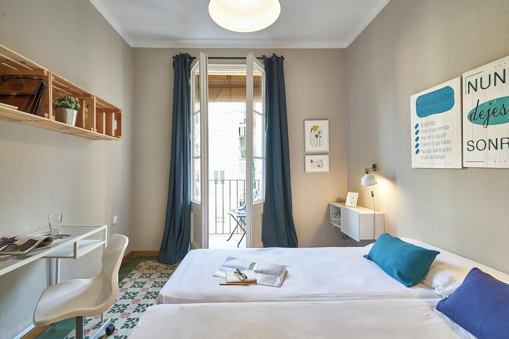 BeBarceloner Sants Apartments