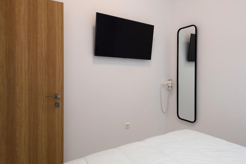 Parikia's Cosy Jewel