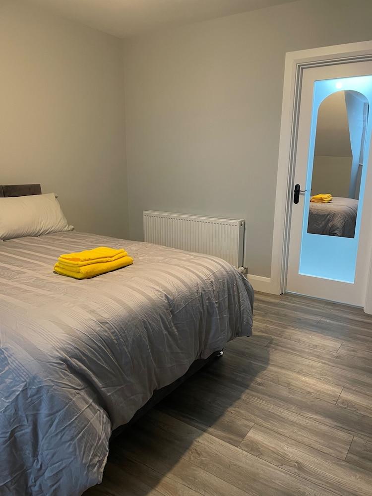 Spacious 5Br Home - Country View - Close to Galway