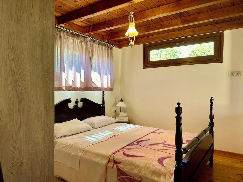 Genari Beach Apartments Garden View Retreat