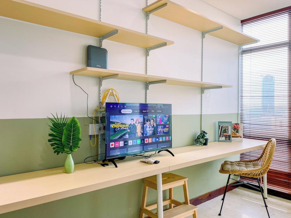 Best And Comfy Studio Apartment B Residence