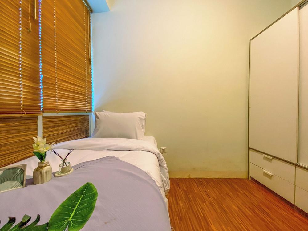 Comfy 2Br At Pakubuwono Terrace Apartment